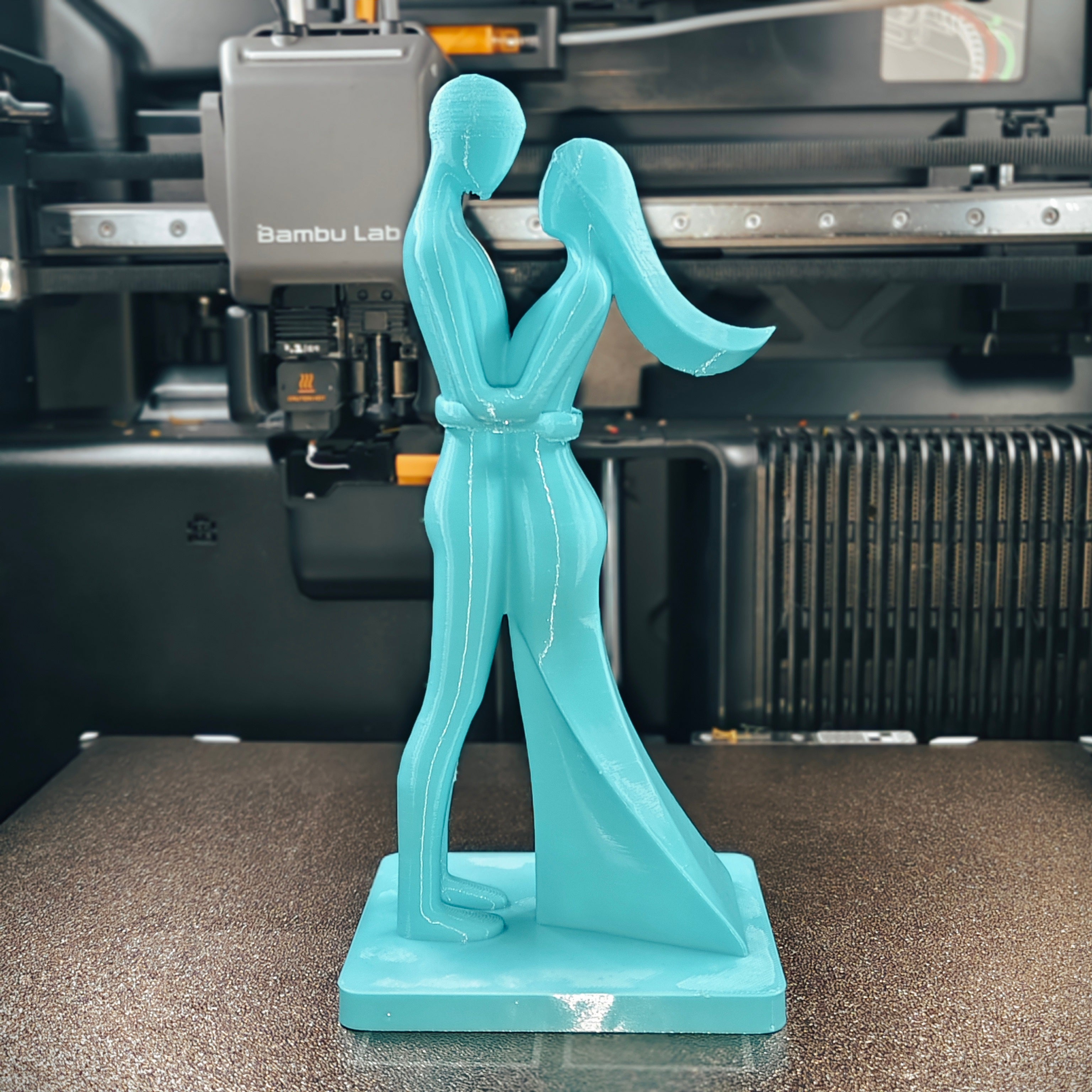 Cute valentines statue