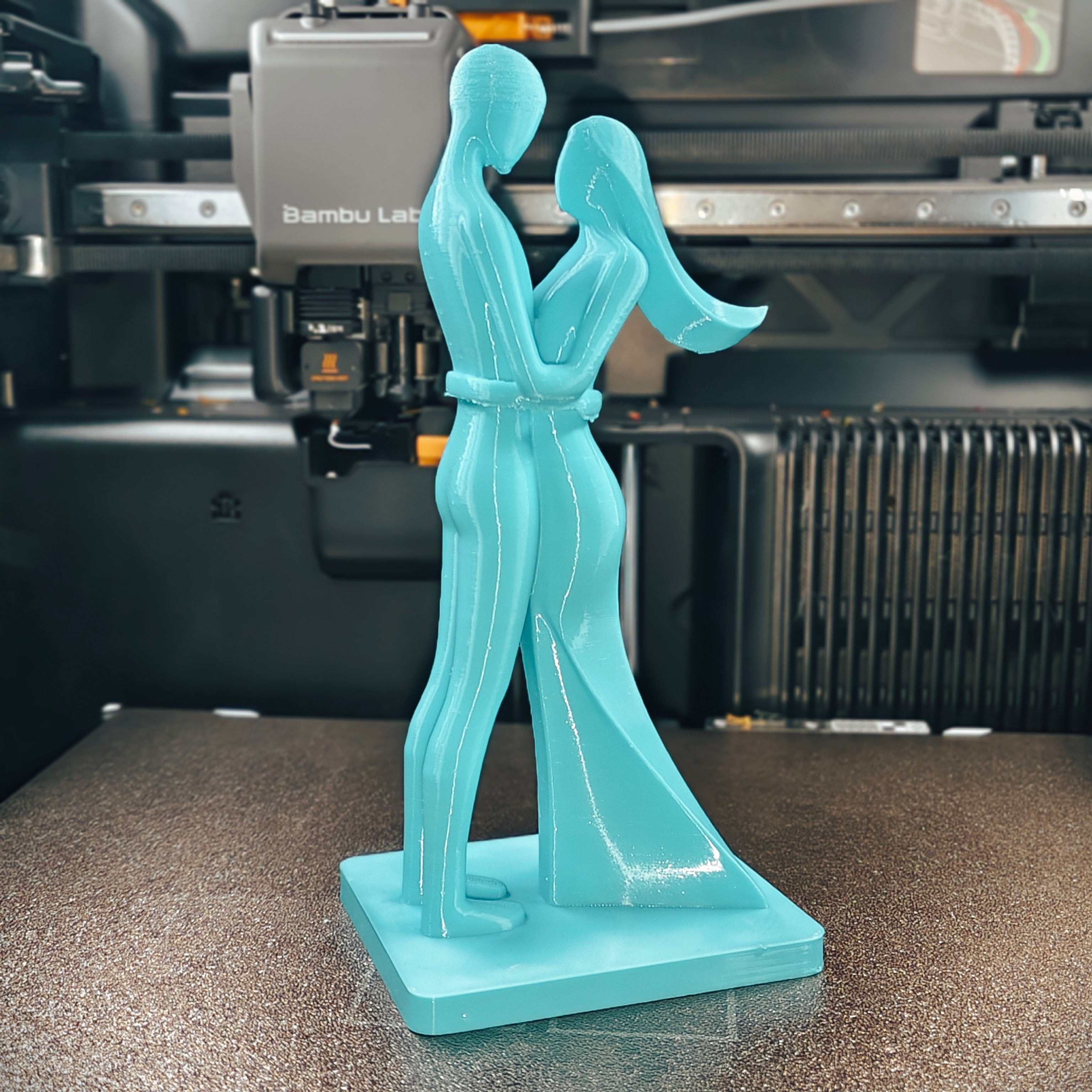 Cute valentines statue