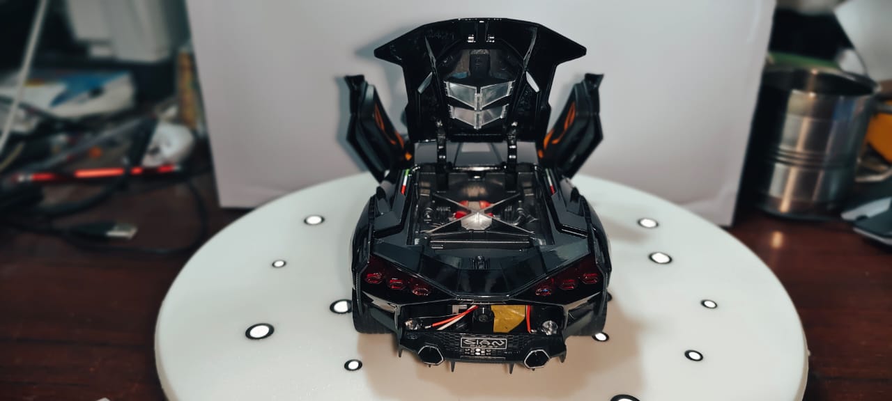 Lamborghini Sian FKP 37 1:24  DIECAST CAR