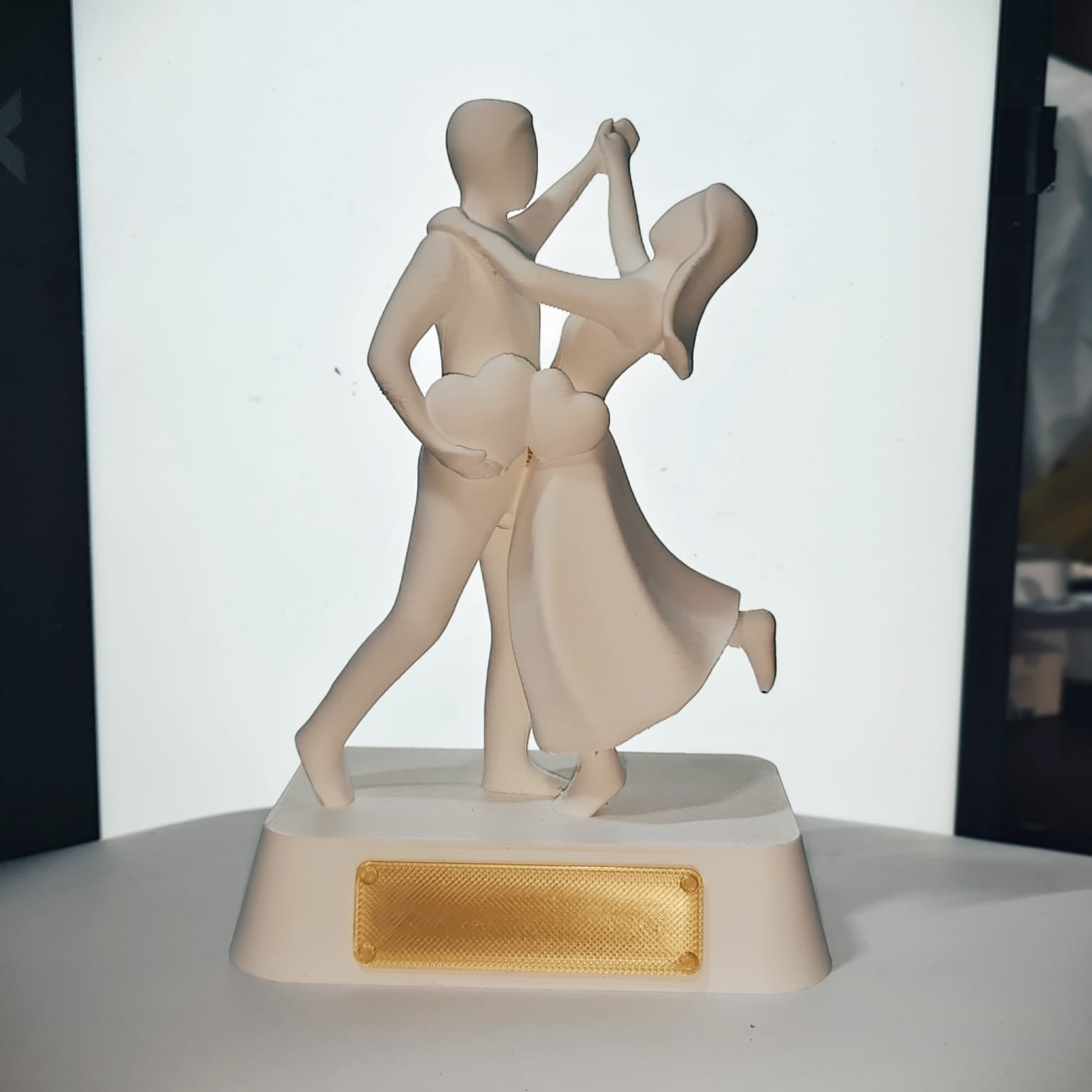 Customizable Dancing Couple Statue – Elegant