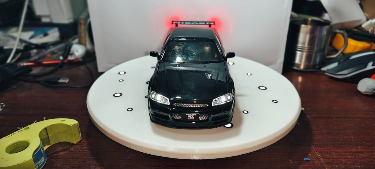 Nissan Skyline GT-R R34 1:24  DIECAST CAR