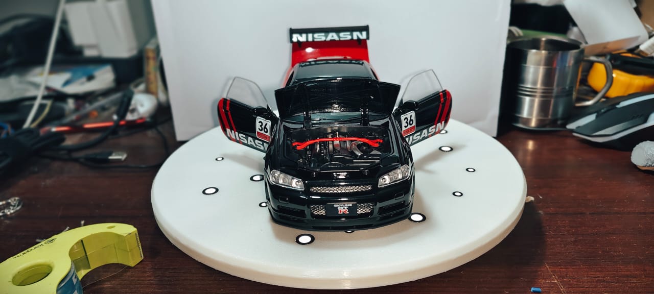 Nissan Skyline GT-R R34 1:24  DIECAST CAR