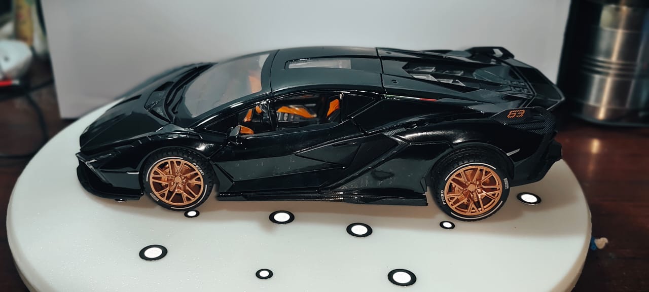 Lamborghini Sian FKP 37 1:24  DIECAST CAR