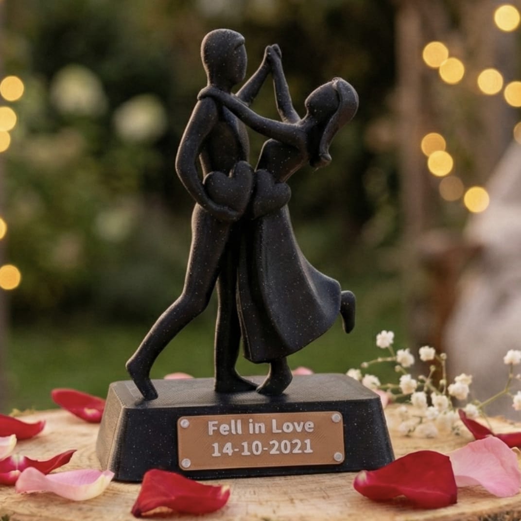 Customizable Dancing Couple Statue – Elegant