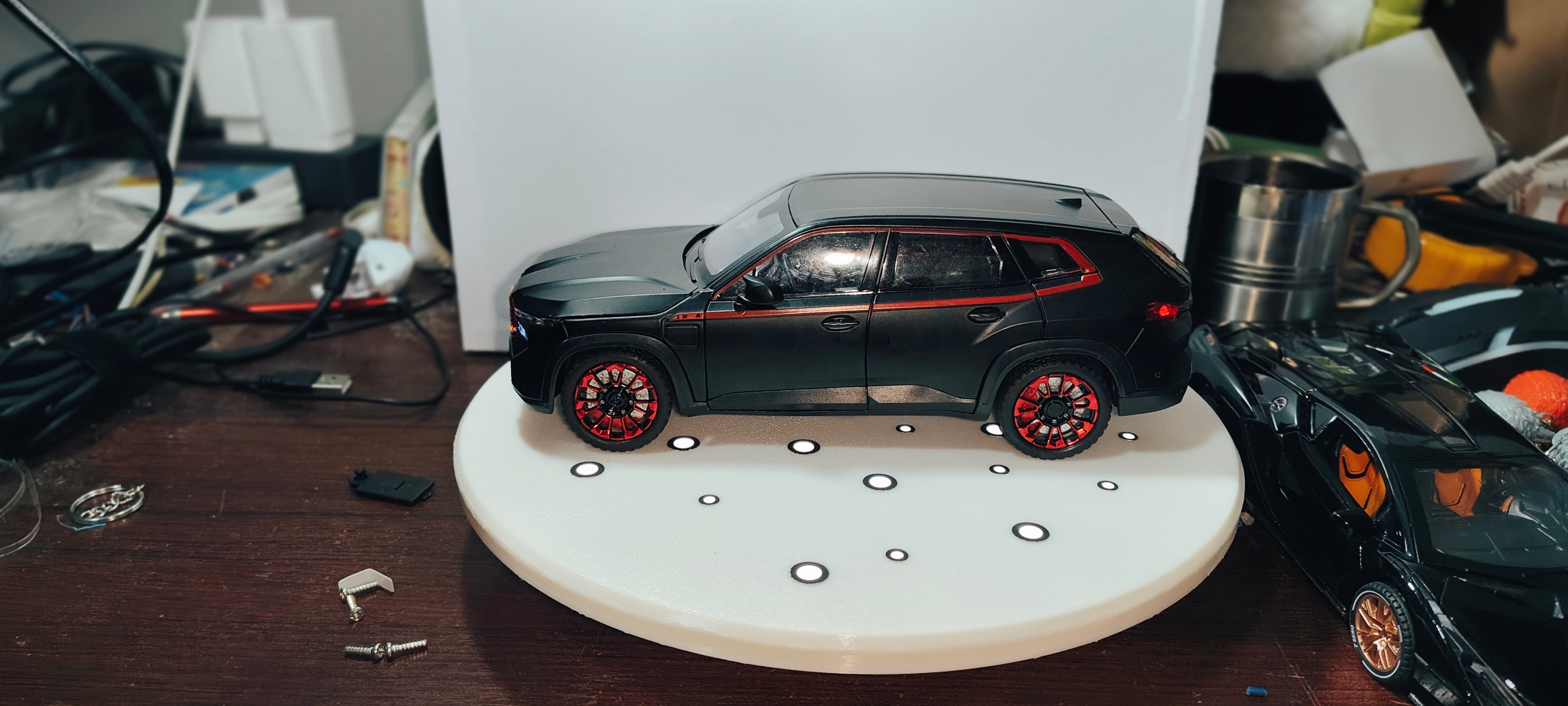 BMW XM 1:24  DIECAST CAR