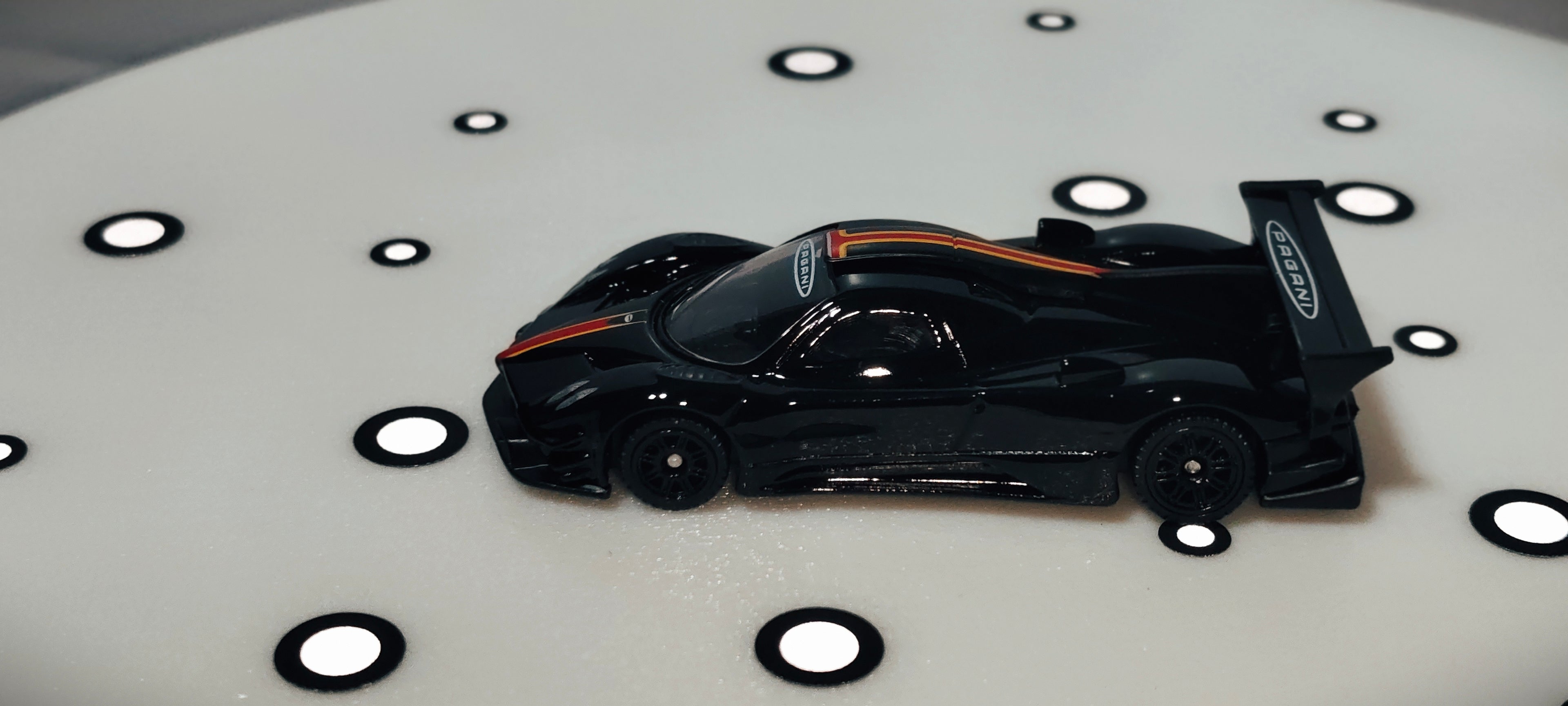 CCA PAGANI FONDA Revolucion with keyholder
