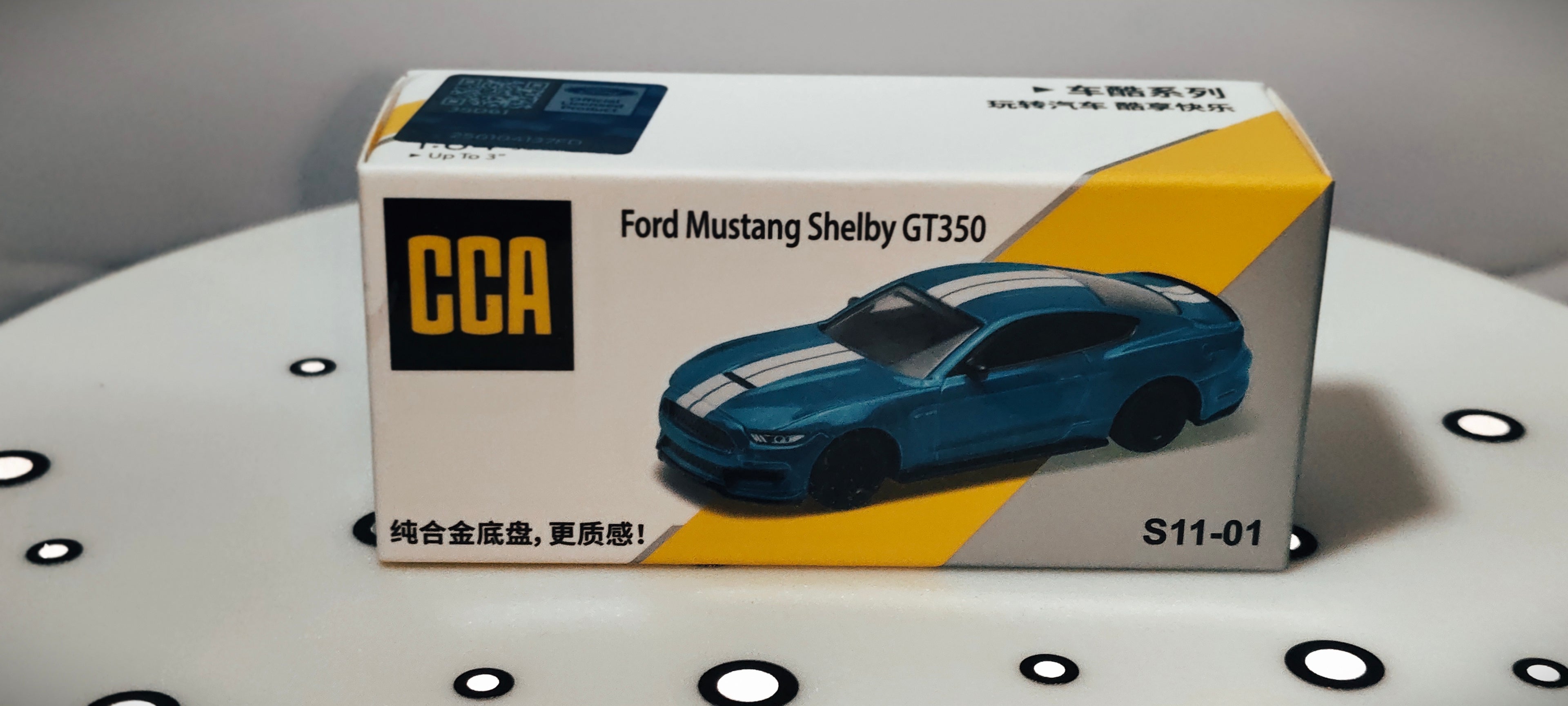 CCA Ford Mustang Shelby GT350 1:64 with keyholder