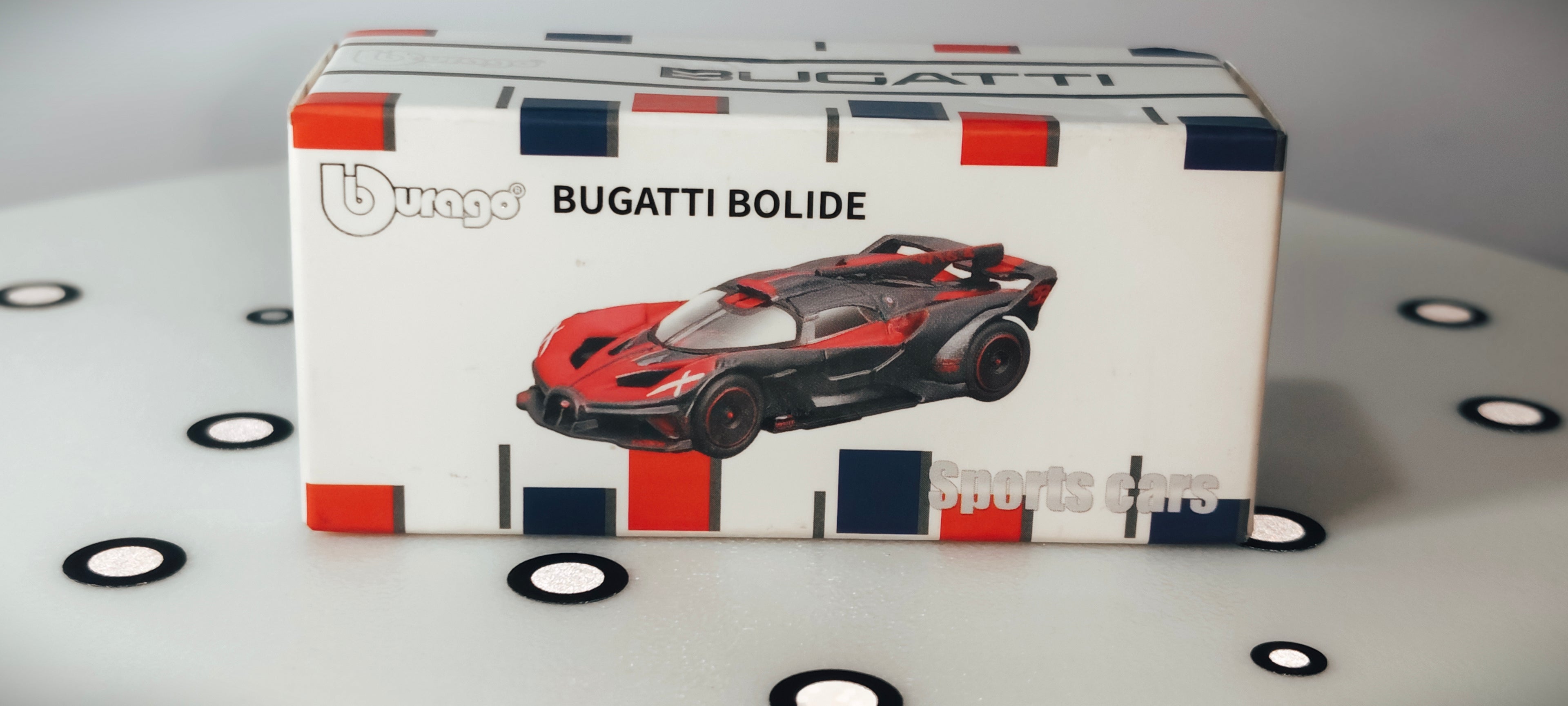 Burago BUGATTI BOLIDE 1:64 with keyholder